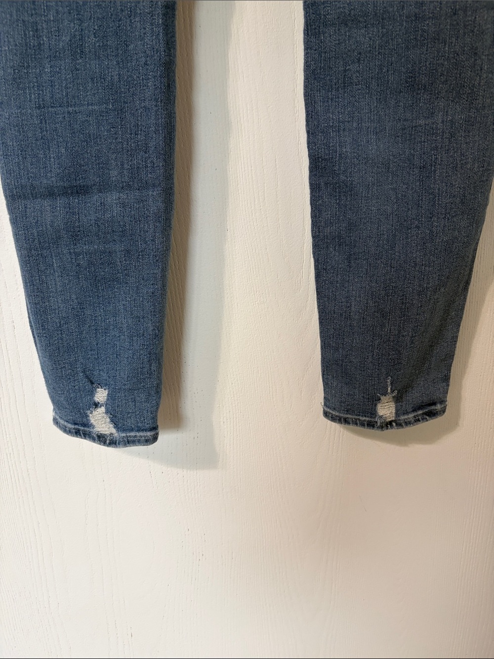 Good American Good Waist Light Wash Skinny Jeans Size 30 - Picture 6 of 9